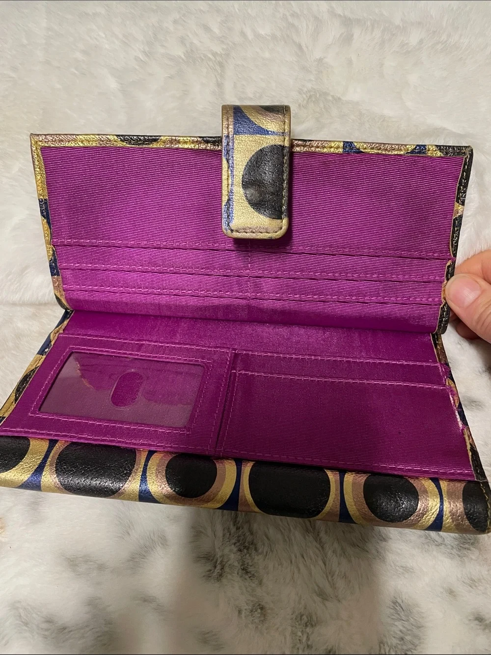 Hobo Gold and Black Geometric Circle Wallet Clutch